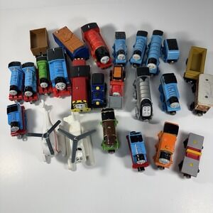 thomas and friends Lot Motorized Wooden Die Cast Lot Of 25